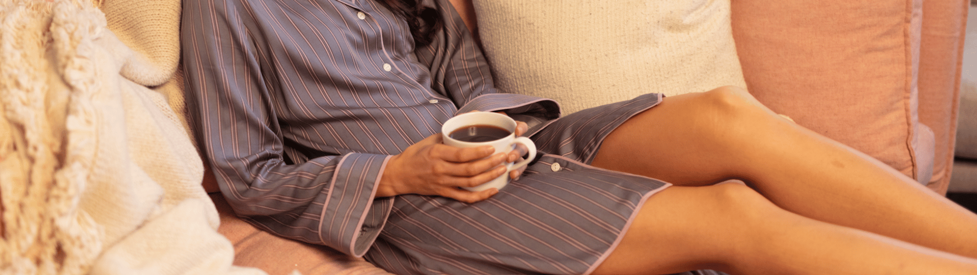 Café et pyjama : le mélange parfait